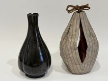 古銅　桃形花入