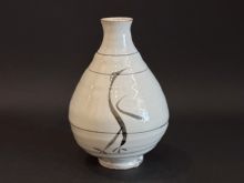 武末日臣　粉引立鶴瓶